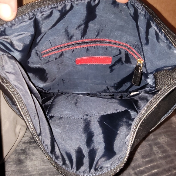Tommy Hilfiger shoulder bag - Picture 11 of 15